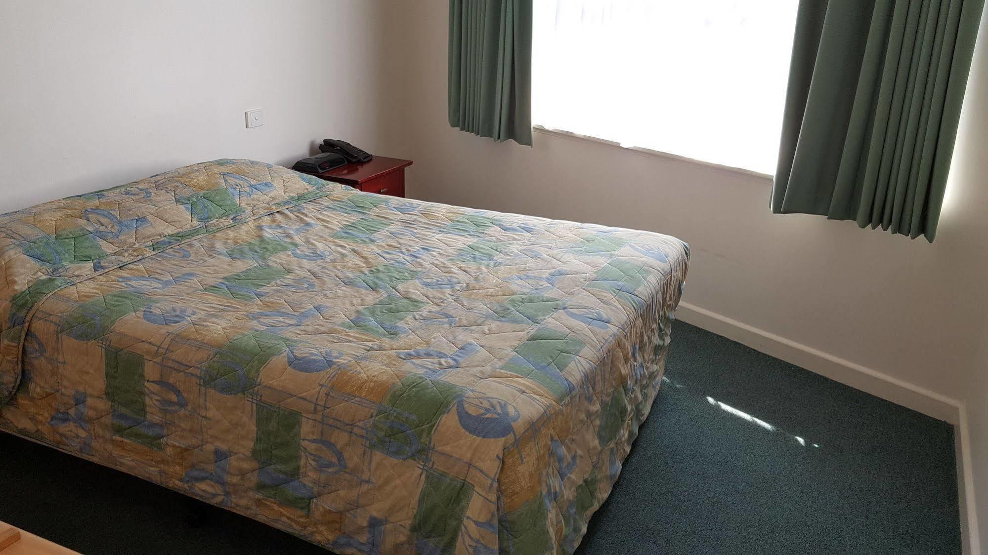 丹德农汽车旅馆 外观 照片